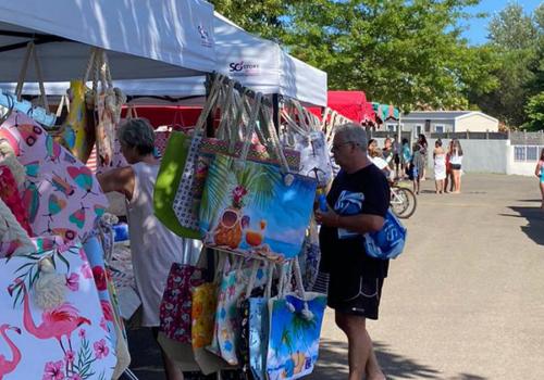 Le marché au camping Le Pipiou